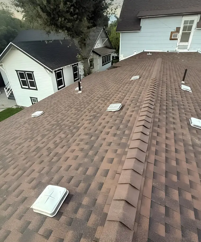 Techo de shingle terminado